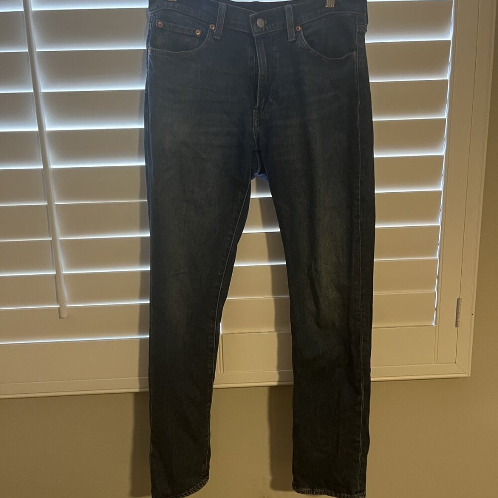 Levi Size 33 Men's Classic Dark Wash Straight Leg Denim Jeans